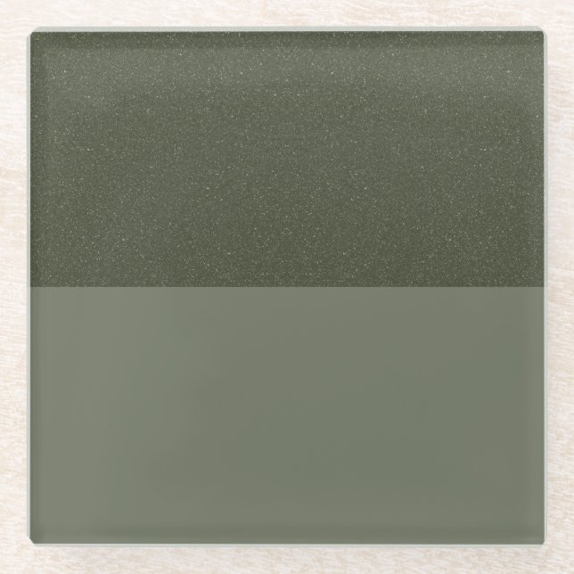 Moosgrüner Glasuntersetzer mit Facettenschliff – A (Vorderseite)