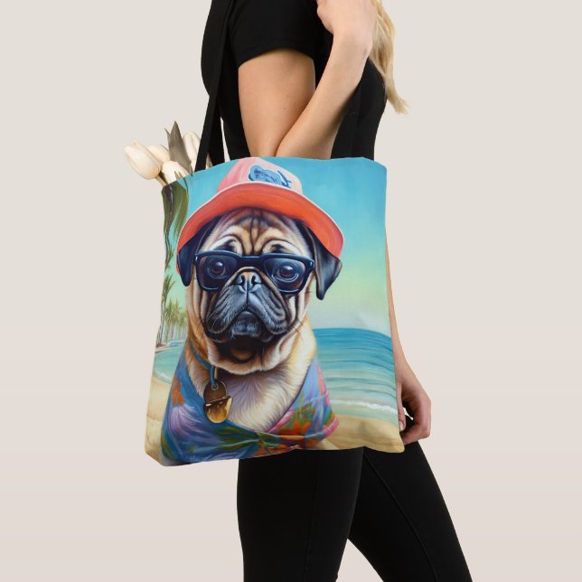 Mops am Strand, Sommergeschenk für Hundefreunde (Von Nahem)