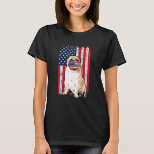 Mops American Flag Hund trägt Gesichtsmaske 4. Jul T-Shirt