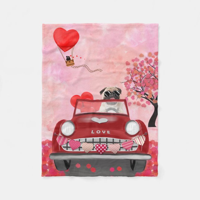 Mops Dog Car mit Herzvalentiner Fleecedecke (Vorderseite)