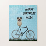 Mops Hund am Vintagen Bike Geburtstag Puzzle<br><div class="desc">Maßgeschneiderter Mops Hund sitzend auf einem Vintagen Bike-Puzzle. Sie können ihn mit einem Namen oder einer Nachricht anpassen.</div>