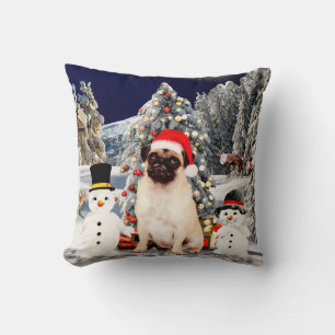 Mops Hund in Schnee Weihnachten Weihnachtsmannmütz Kissen