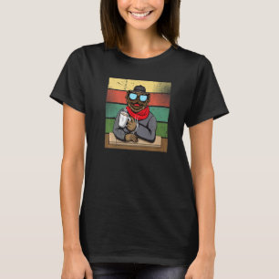 Mops Hund trinkt Kaffee Vintage Retro T-Shirt