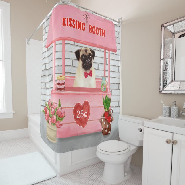 Mops Hund Valentinstag Kissing-Stand Duschvorhang (Beispiel)
