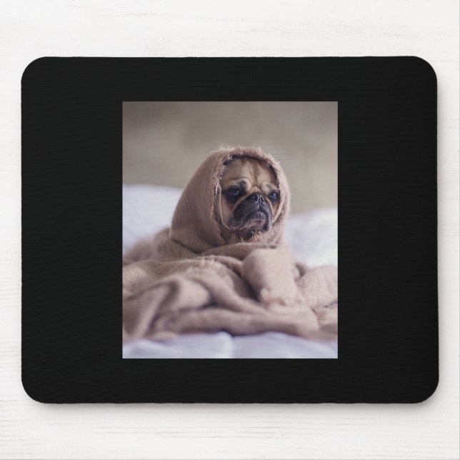 Mops in Blanket Niedlicher Mops Hund Lover Geschen Mousepad (Vorne)