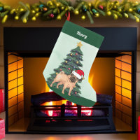 Mops in der Weihnachtsmannmütze Weihnachtsbaum Grü