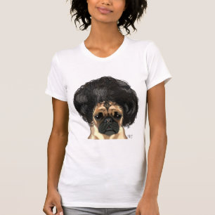 Mops in einer schlechten Perücke T-Shirt