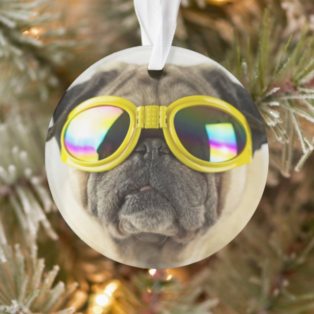 Mops mit Goggles Ornament (Baum)