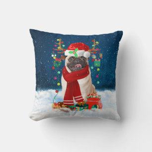 Mops mit Weihnachtsgeschenke Kissen