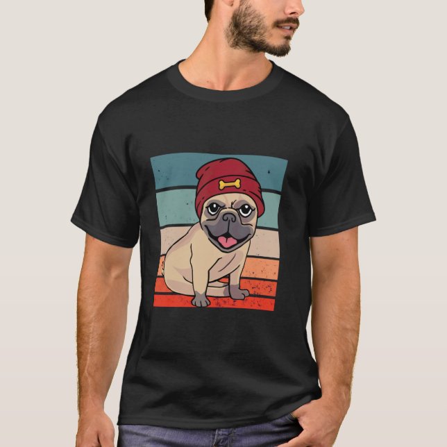 Mops Mütze rot Knochen süß verspielt glücklich sti T-Shirt (Vorderseite)