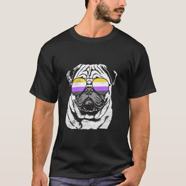 Mops Nicht Binäre Sonnenbrille Pride Monat T-Shirt (Vorderseite)
