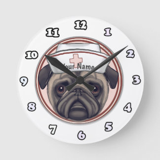 Mops Nurse Uhr
