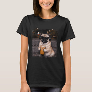Mops trinkender Eiskaffee Liebhaber Humor lustiger T-Shirt