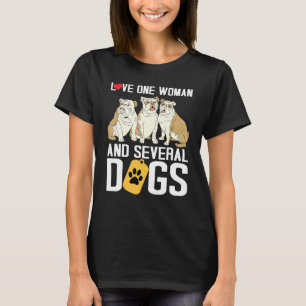 Mops-Vater Puggle-Ehemann Liebt eine Frau und mehr T-Shirt