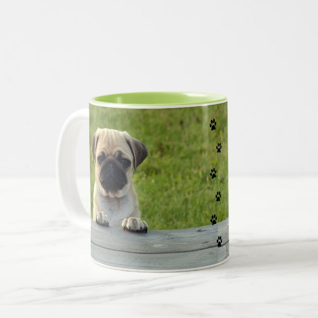 Mops-Welpe Zweifarbige Tasse (Vorderseite Links)
