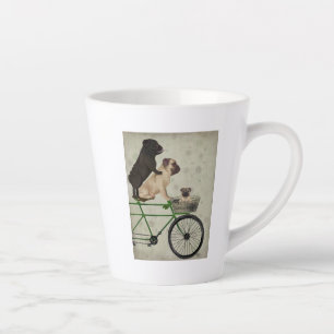 Möpsen zum Fahrrad Milchtasse
