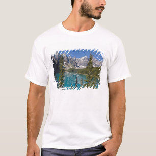 Moraine Lake, Canadian Rockies, Alberta, Kanada 2 T-Shirt