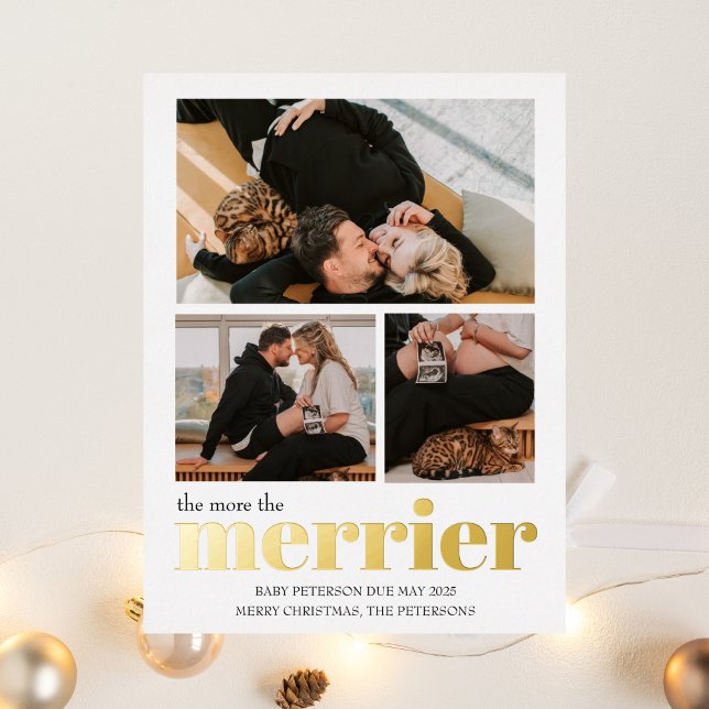 More the merrier Pregnancy Announcement Christmas Folie Einladungspostkarte (Von Creator hochgeladen)