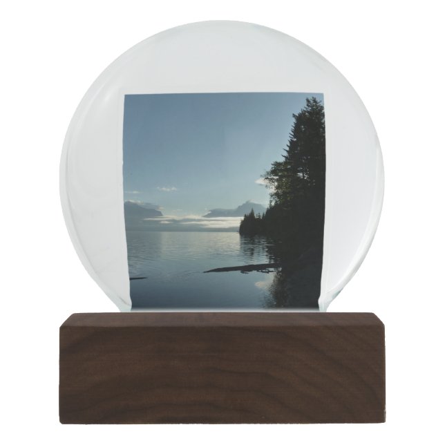 Morgen am McDonald-See im Glacier-Nationalpark Schneekugel (Vorderseite)