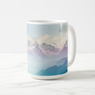 Morgen-Nebel in einem alpinen Tal Kaffeetasse