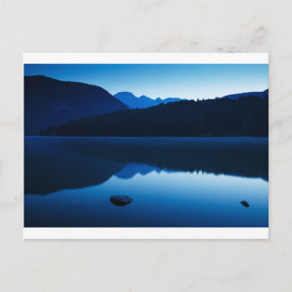 Morgendämmerung am Bohinj-See in Slowenien Postkarte
