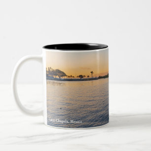 Morgendämmerung in Chapala mexico Zweifarbige Tasse