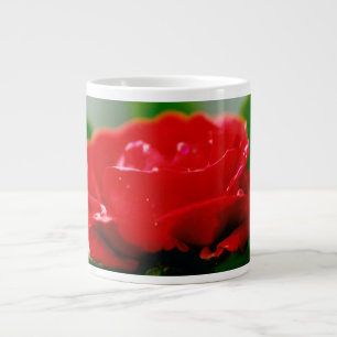 Morgengrauen rote Rose mit Taubstropfen Jumbo-Tasse