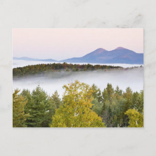 Morgennebel und die Percy Peaks, gesehen von der Postkarte