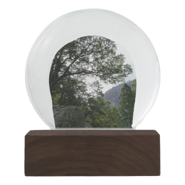 Morgens auf dem Weg zu den Vernal Falls in Yosemit Schneekugel (Vorderseite)