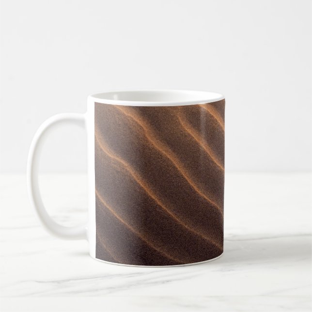 Morgens brauner Sand mit Wasser Kaffeetasse (Links)
