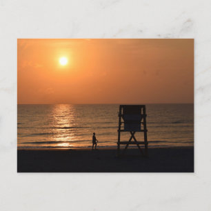 Morgenspaziergang am Strand Postkarte