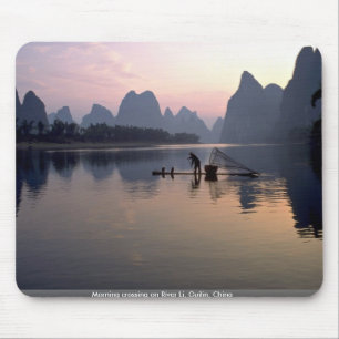 Morgenüberfahrt auf Fluss Li, Guilin, China Mousepad