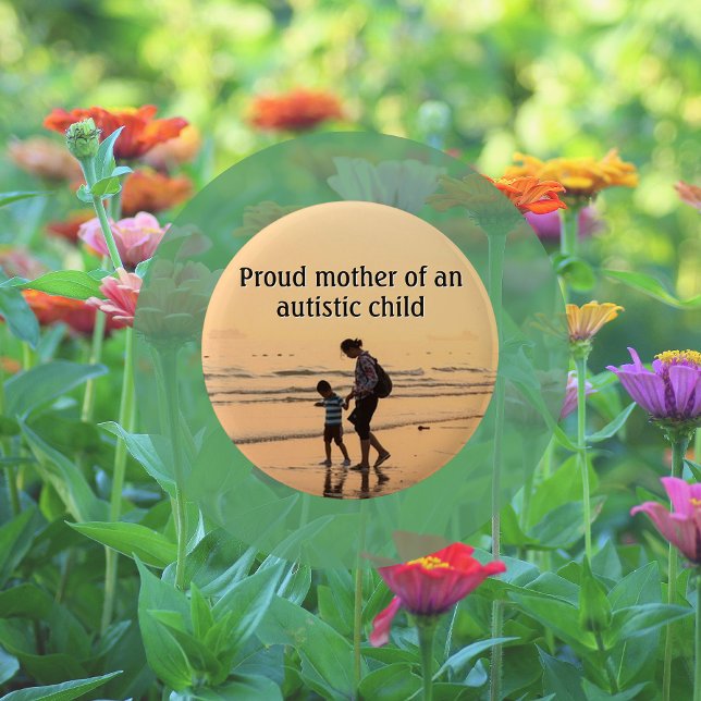 Morning Beach Mutter und Kind Autismus Bewusstsein Button (Von Creator hochgeladen)