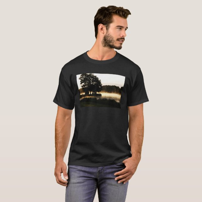 Morning Lake Scene mccnm T-Shirt (Vorne ganz)
