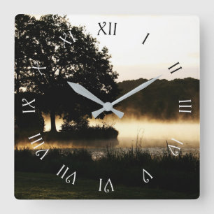 Morning Lake Scene Roman Script Numbers wca Quadratische Wanduhr