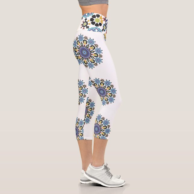 Moroccan Zelije!Moroccan Zellige Capri Leggings (Rechts)