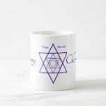 Morphing Happy Chanukah Tasse in Blau und Weiß<br><div class="desc">Die jüdischen Sterne für Chanukah erscheinen,  wenn eine heiße Flüssigkeit in die Tasse gegossen wird. Wie cool ist das?!</div>