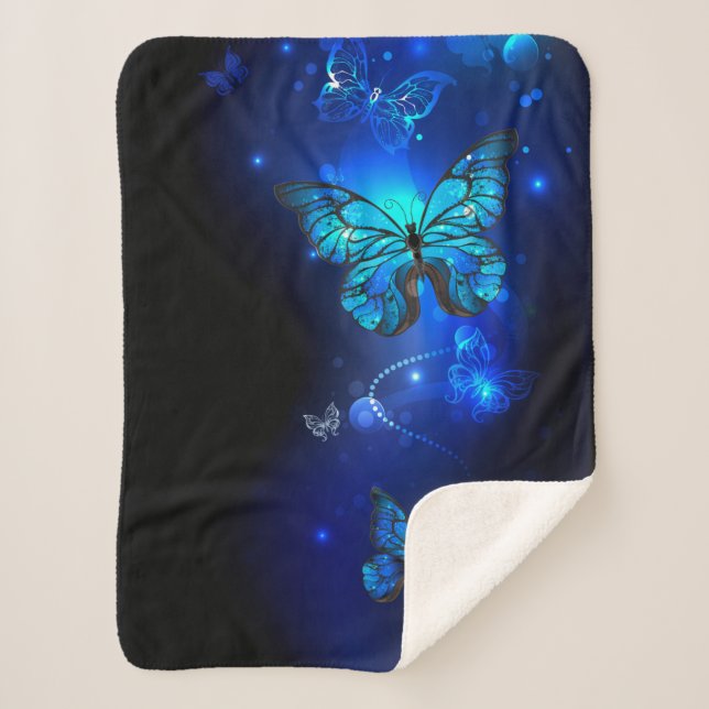Morpho Butterfly in the Dark Background Sherpadecke (Vorderseite)