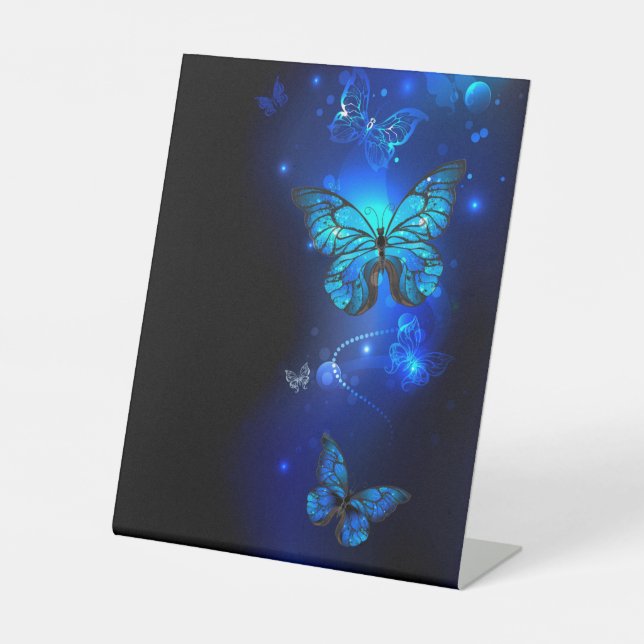 Morpho Butterfly in the Dark Background Sockelschild (Vorderseite)