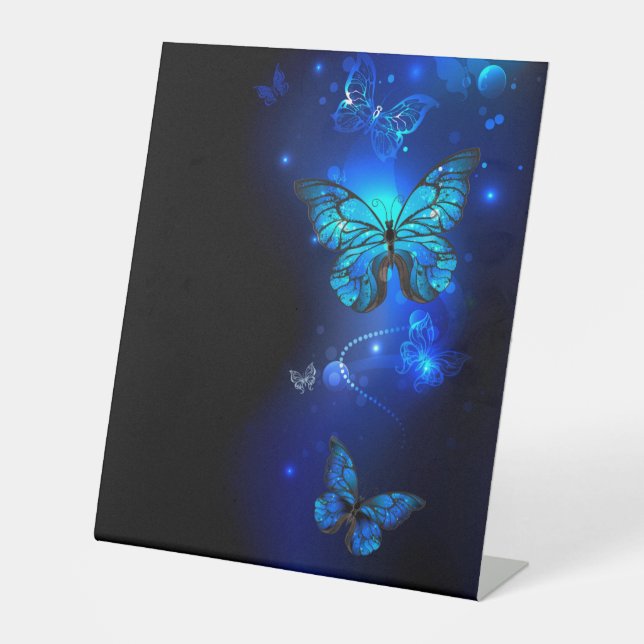 Morpho Butterfly in the Dark Background Sockelschild (Vorderseite)
