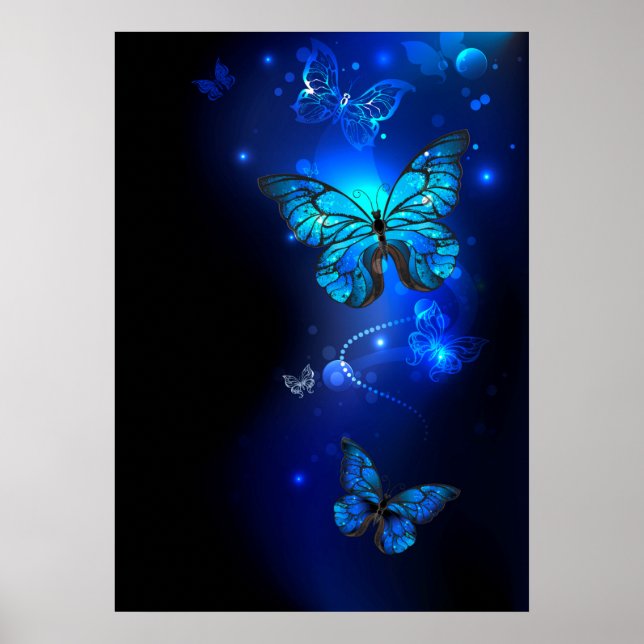 Morpho-Schmetterling im dunklen Hintergrund Poster (Vorne)