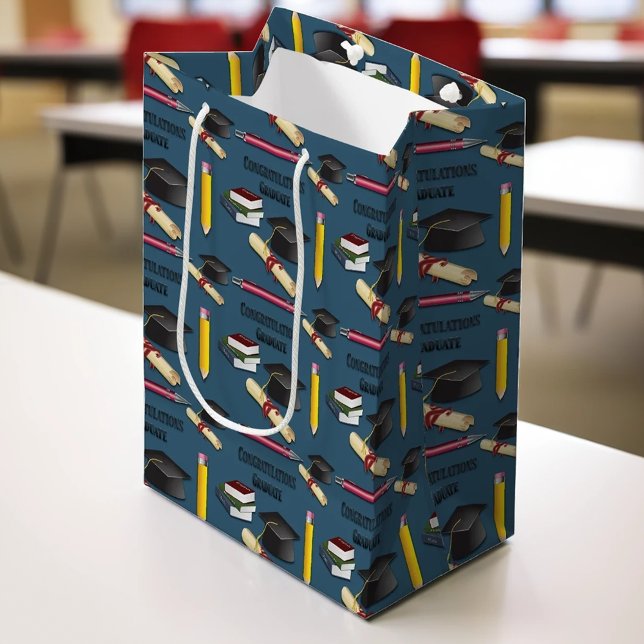 Mortarboard and Diploma Abschluss Mittlere Geschenktüte (Von Creator hochgeladen)