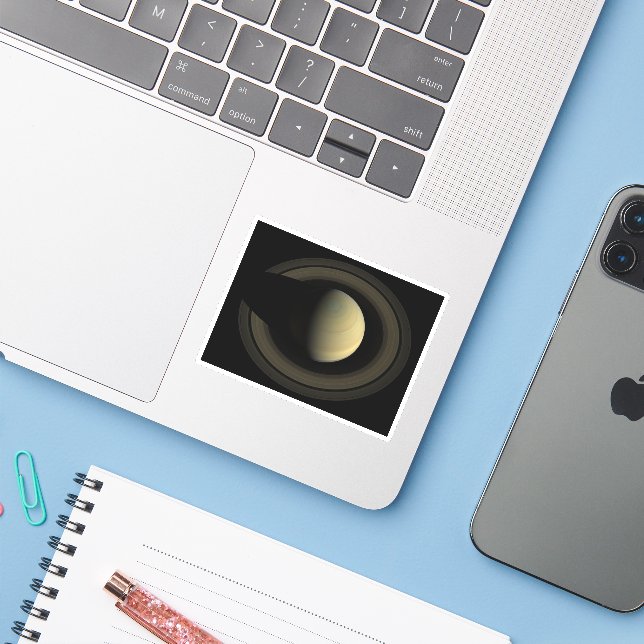Mosaik des Planeten Saturn und seiner wichtigsten  Aufkleber (Laptop mit iPhone)