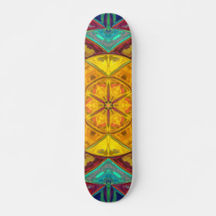 Mosaik Kaleidoskop Blume Gelb Blau und Rot Skateboard
