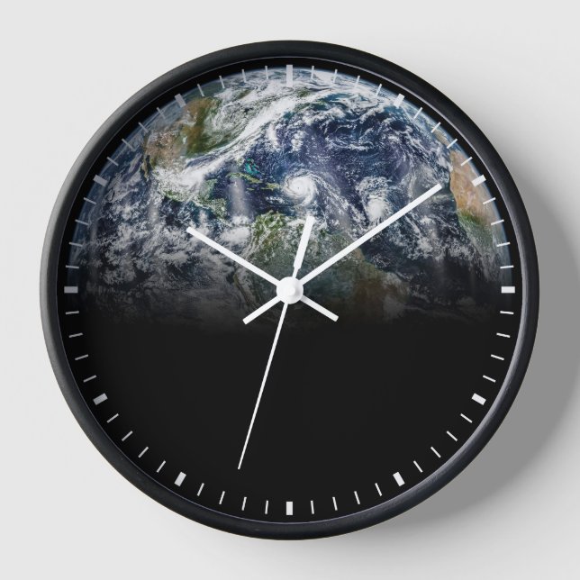 Mosaikbild des Planeten Erde mit 3 Hurrikanen Uhr (Vorderseite)