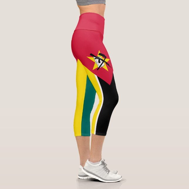 Mosambik-Flagge Capri Leggings (Rechts)