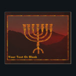 Moshe ist Menorah Holzleinwand<br><div class="desc">Eine Darstellung der siebenverzweigten Menorah (Candelabra), die von den Israeliten nach dem Exodus aus Ägypten gemacht wurde. Passen Sie Ihren eigenen Text an. In der Tora wird Moshe Rabbenu gesagt: "Du sollst eine Menorah aus reinem Gold machen, verprügelt werden, die Menorah wird hergestellt werden, ihr Fuß, ihr Ast, ihre Kugeln,...</div>