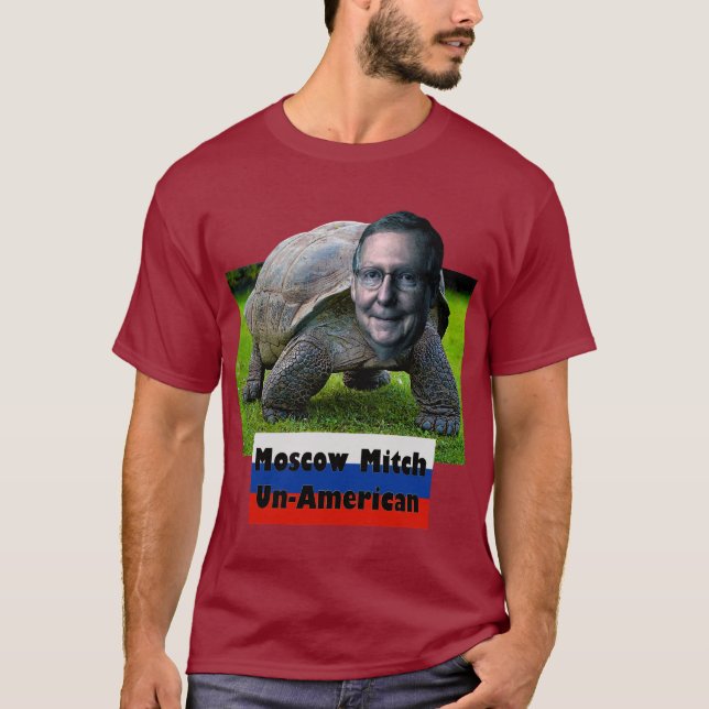 Moskau Mitch ist unamerikanisch, Schildkröte, Flag T-Shirt (Vorderseite)