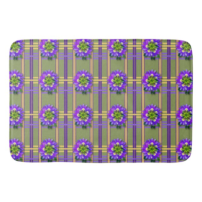 Moss Green with Purple Flowers Bath Mat Badematte (Vorderseite)