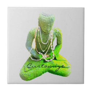 Mossy Green Buddha meditiert Thunder_Cove Fliese